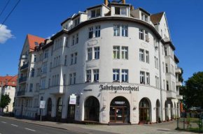 Отель Jahrhunderthotel Leipzig  Лейпциг